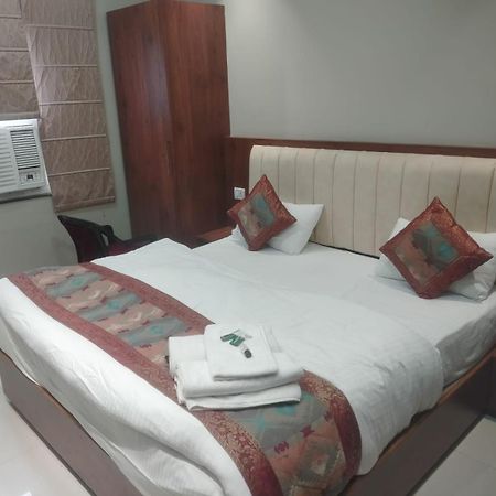 Vishwanath Inn Varanasi Exterior foto